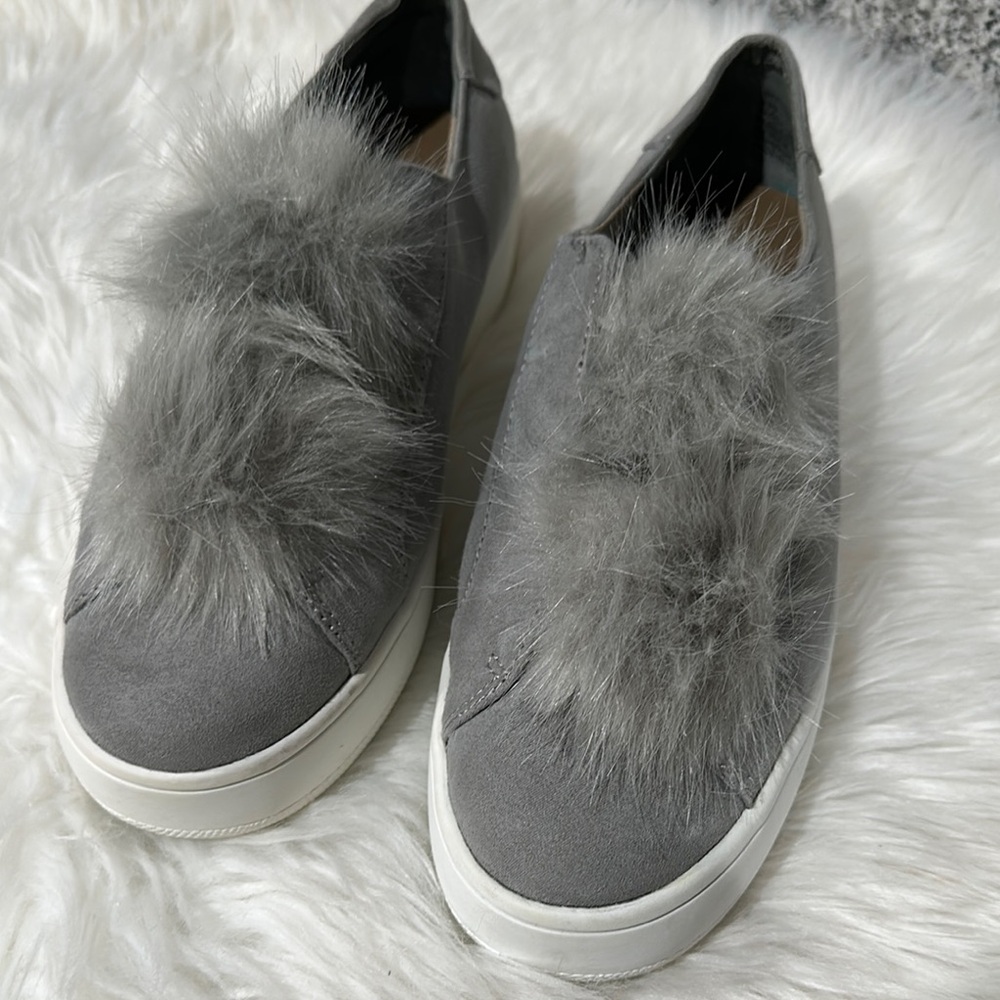Steve Madden fur Pom Pom Gray Slip-On Women's Shoes